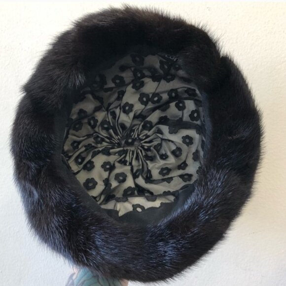 Vintage mink hat and rabbit fur scarf - Picture 6 of 6